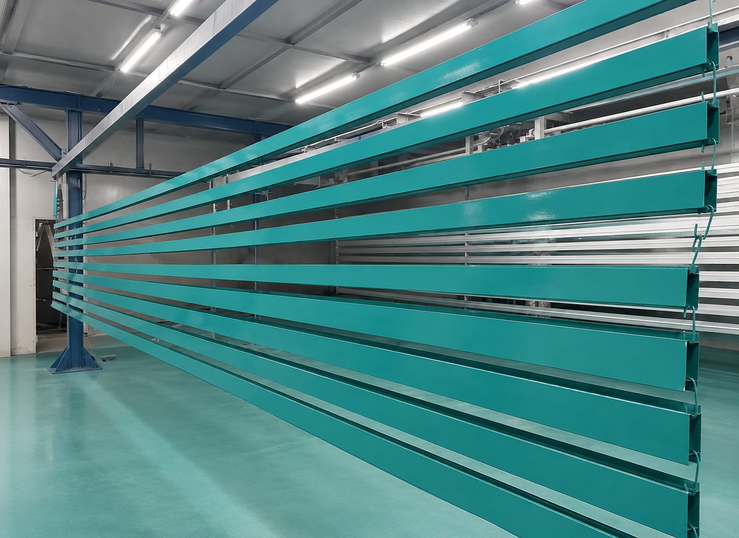 Long aluminium profiles ready for coating